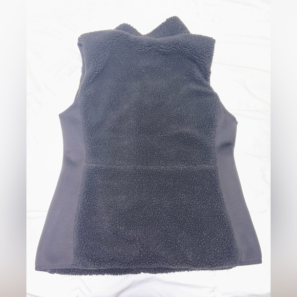 Fabletics Sedona Fleece Vest Size L in Black Sherpa Puffer - Picture 8 of 8